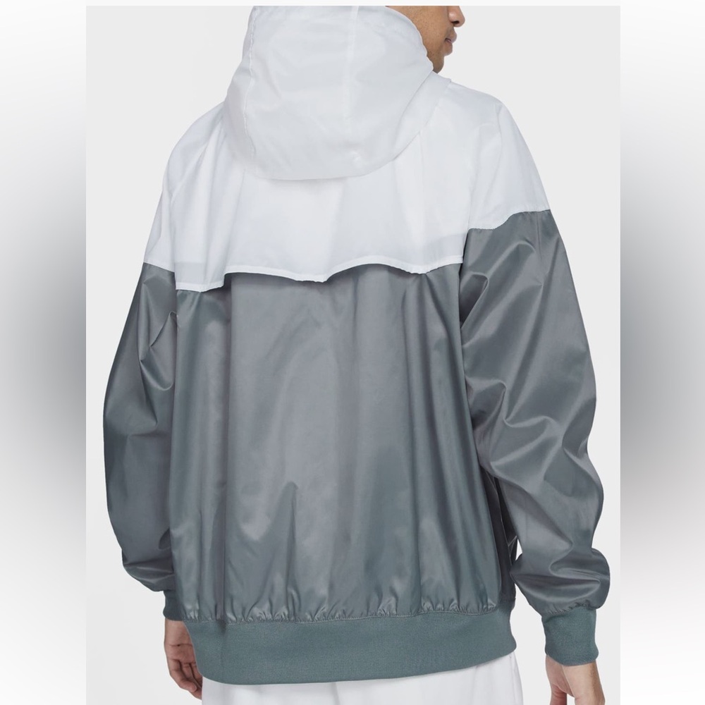 EUC Nike Men Sportwear Windrunner Jacket Size M in Grey/White/Black Combo - Picture 11 of 13